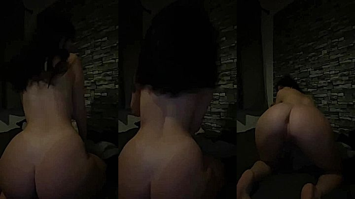 Layla Dream fingering in her Big Ass leaked video