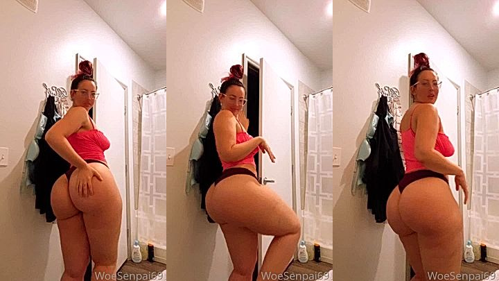 Sexy WoeAlexandra showing her big booty onlyfans leaked clip