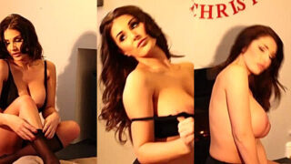 Lucy Pinder big boobs photoshoot leaked
