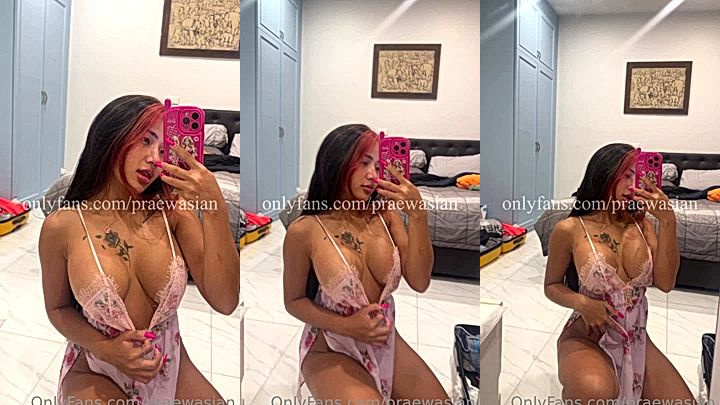 Praewasian showing her hot body for fans leaked