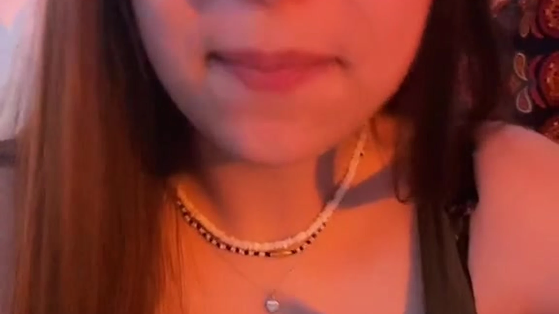 big tits model Lynntoria can drive you crazy with her big tits leaked onlyfans