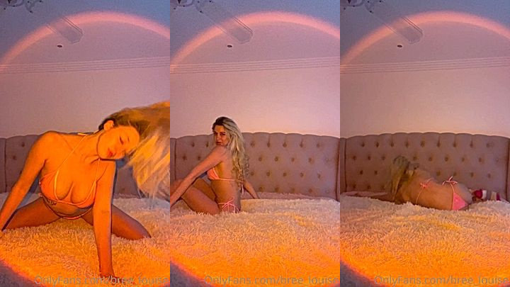 hot chick shows her amazing body to her subscribers