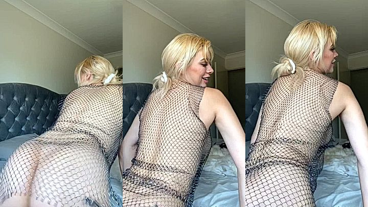 model Bree Louise twerk real fast just to make you real hard