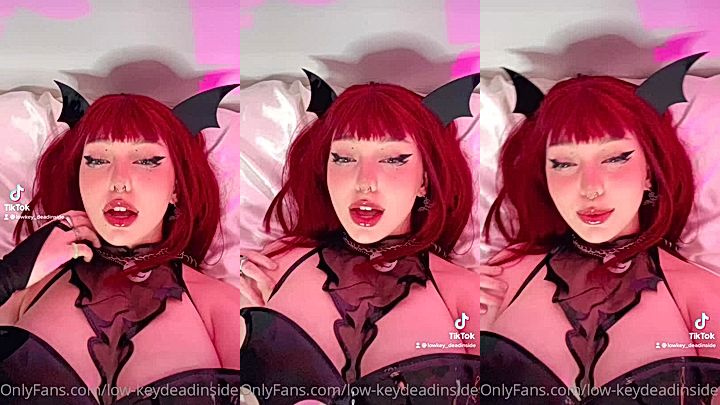 batwoman looking sexy in her costume LowKeyDeadInside onlyfans leak