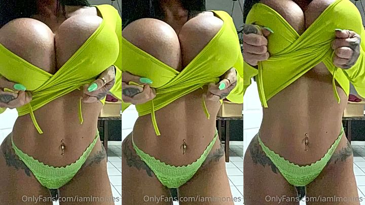 sexy onlyfans model Lindi Nunziato fondles natural tits