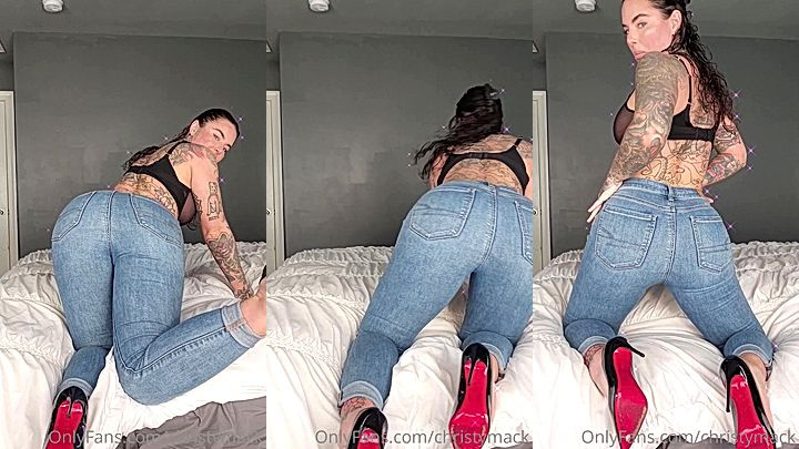 hot sexy model Christy Mackshak big ass in jeans