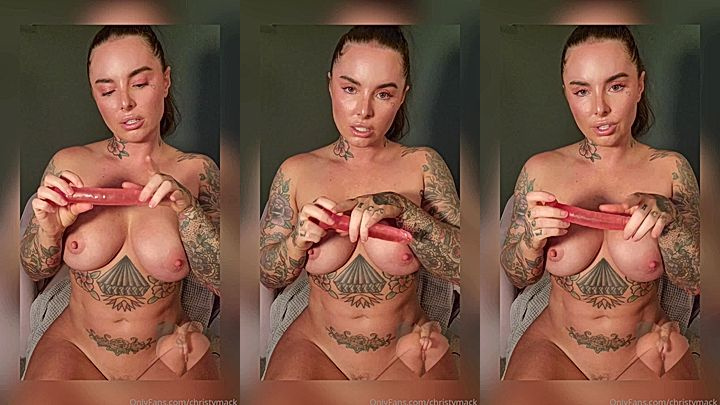 leaked naughty american diva Christy Mack plays with huge massive didlo