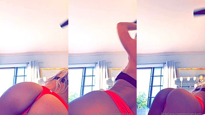 Molly Eskam jiggle her big ass on the bed