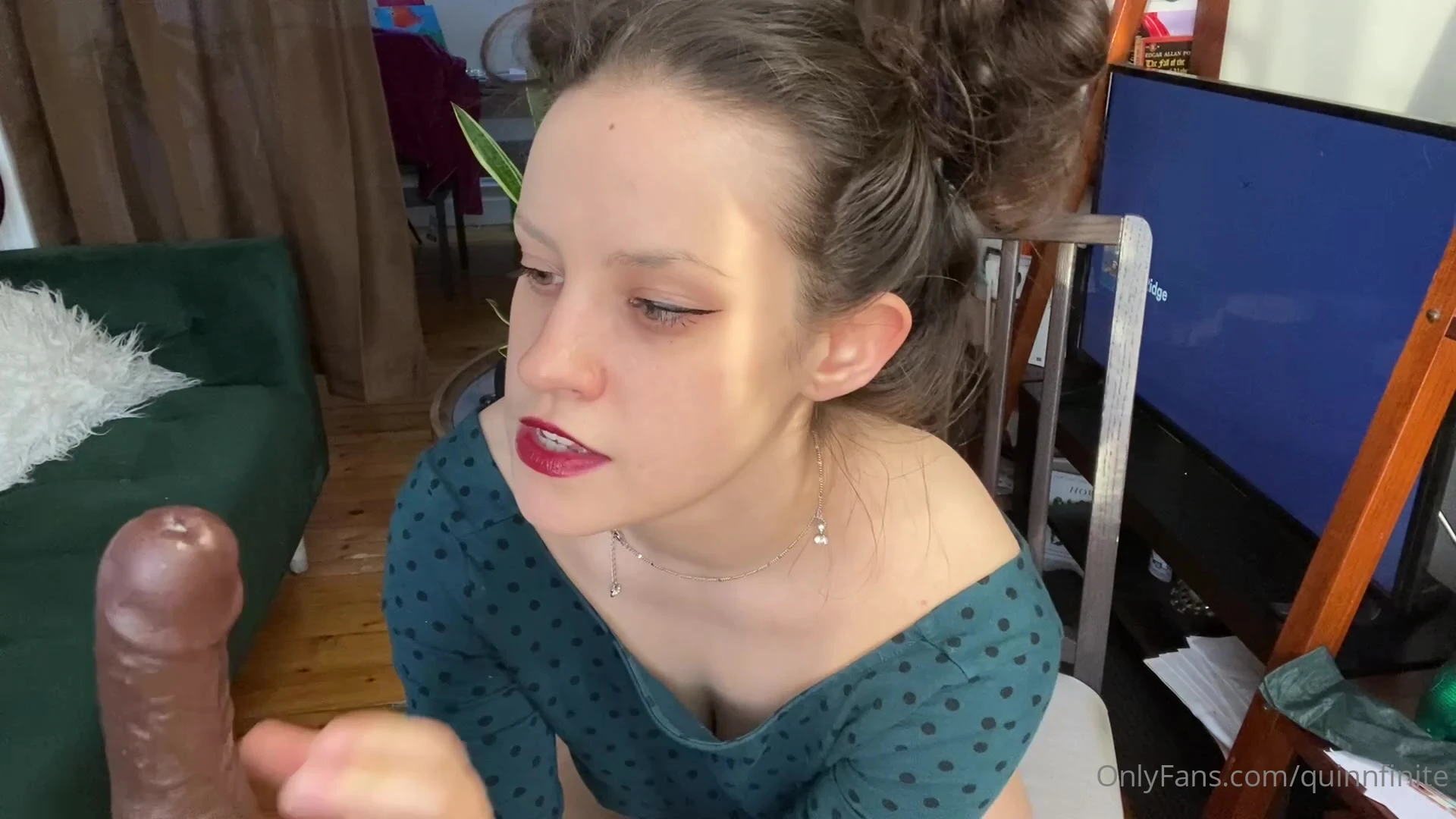 sexy whore QuinnFinite puts in a huge black dildo in her pussy