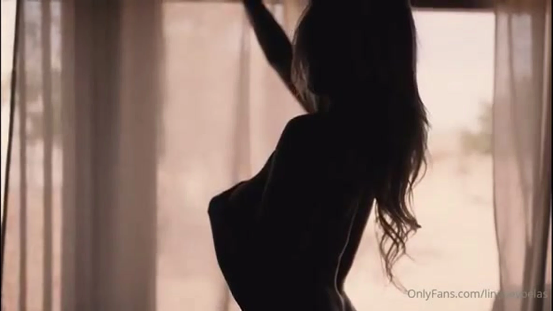 sxy american bad bitch Lindsey Pelas onlyfans silhoutte leak