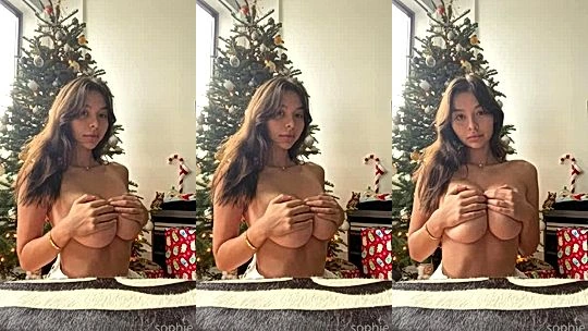 dirty hot model Sophie Mudd gently fondle her big sexy boobs, leaked teasing video