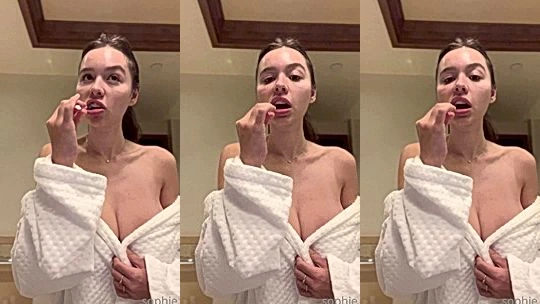 dirty aughty hot american horny bitch Sophie Mudd getting ready for bed and showing off her sexy clevage