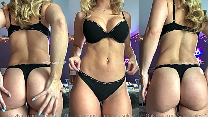 onlyfans model Sams soles21 shakes her big ass and huge tits