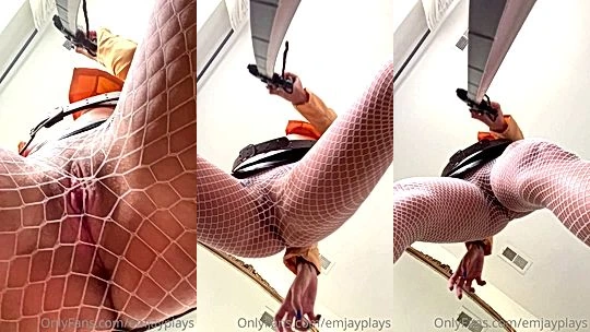 sexy girl Emily Rinaudo spread her legs and lets you feel how wet her pussy is onlyfans leak video