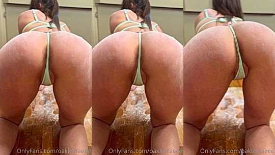 dirty naughty nasty big ass doll Oakley Rae wiggle her sexy juicy ass on tape