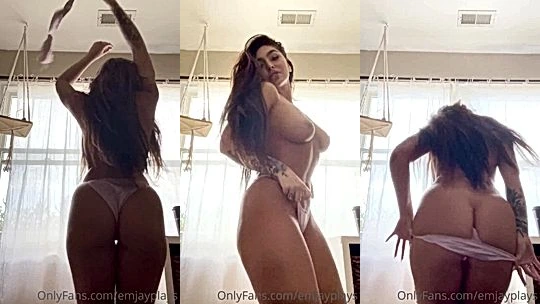 wild babe Emily Rinaudo tease naked and seduce her body till she moan soft leaked onlyfans video