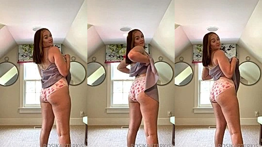 crazy big ass American girl Rosikarterkiss checking her new house bedroom