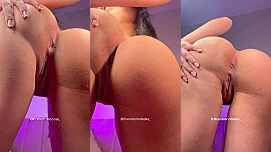 thick ass queen  Brenda Trindade stands tall in front of the cam and spreads her sexy ass wide, private video