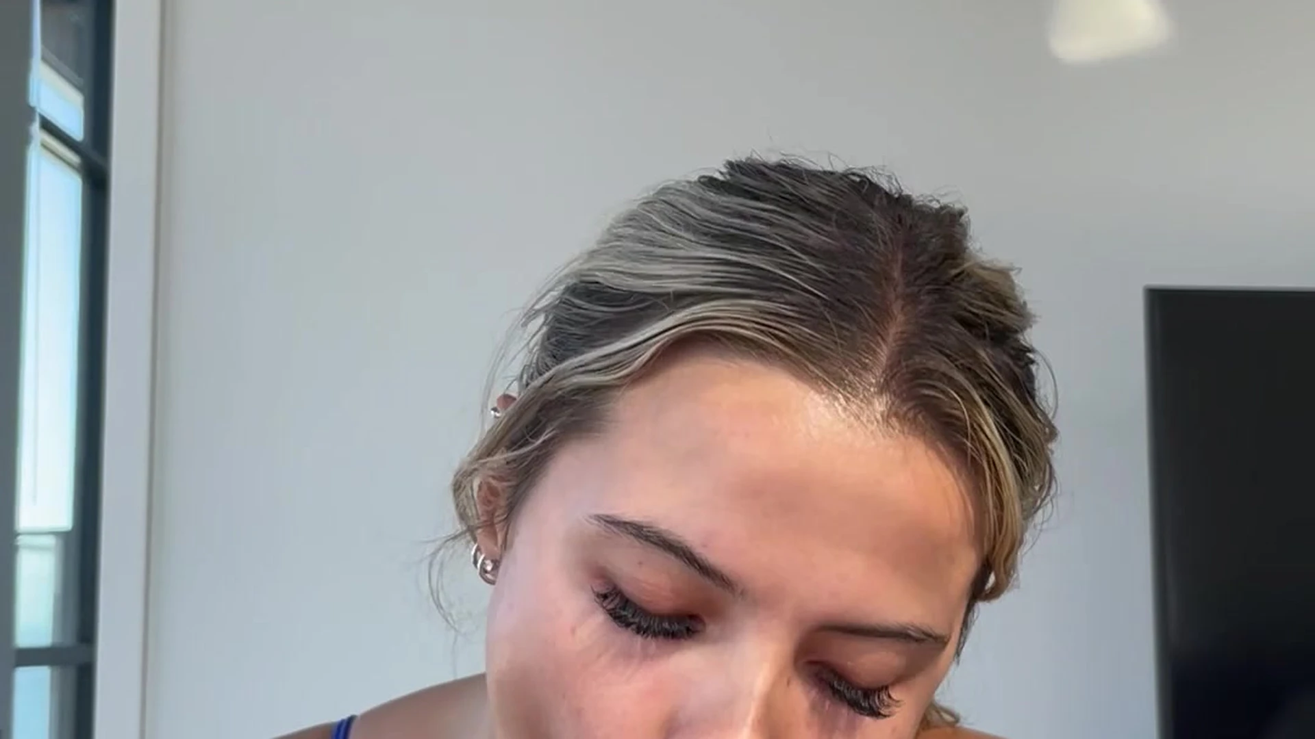 batty girl Madiiitay’s gagging tease just the way you like