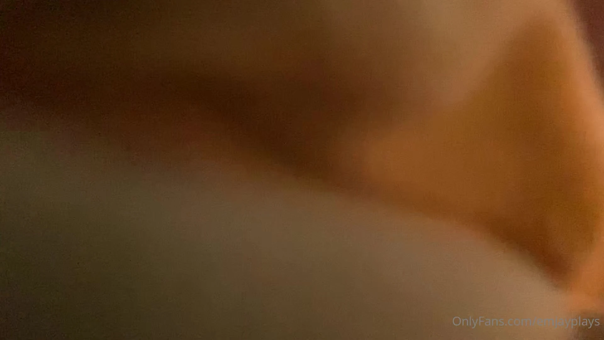 busty bitch Emily Rinaudo slowly twerk her ass until her cheeks clap onlyfans leak video