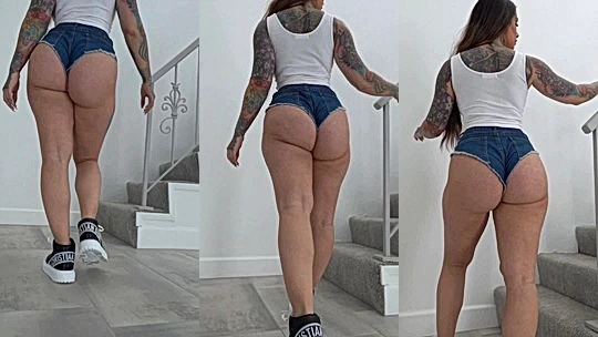 sexy onlyfans model Giuliana Cabrazia grabs the wall and shakes her big booty reall hard