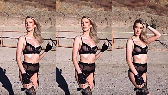 naughty hot chick Goddess_amber20 show off her sexy hot body while you get har