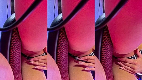 horny onlyfans model Sophie Reade rubs her wet ass coochie leaked video