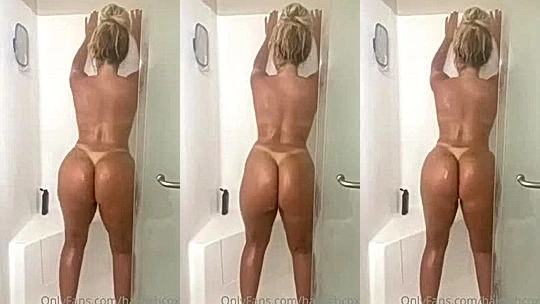 sexy Haleigh Cox twerk hard till her cheeks clap hard wet in bathroom