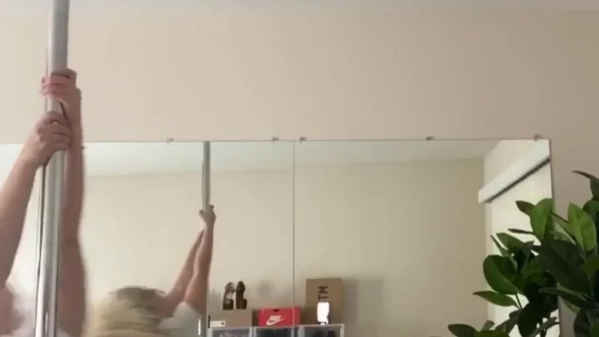 bratty girl Haleigh Cox got so bored and started doing strip dance in her bedroom